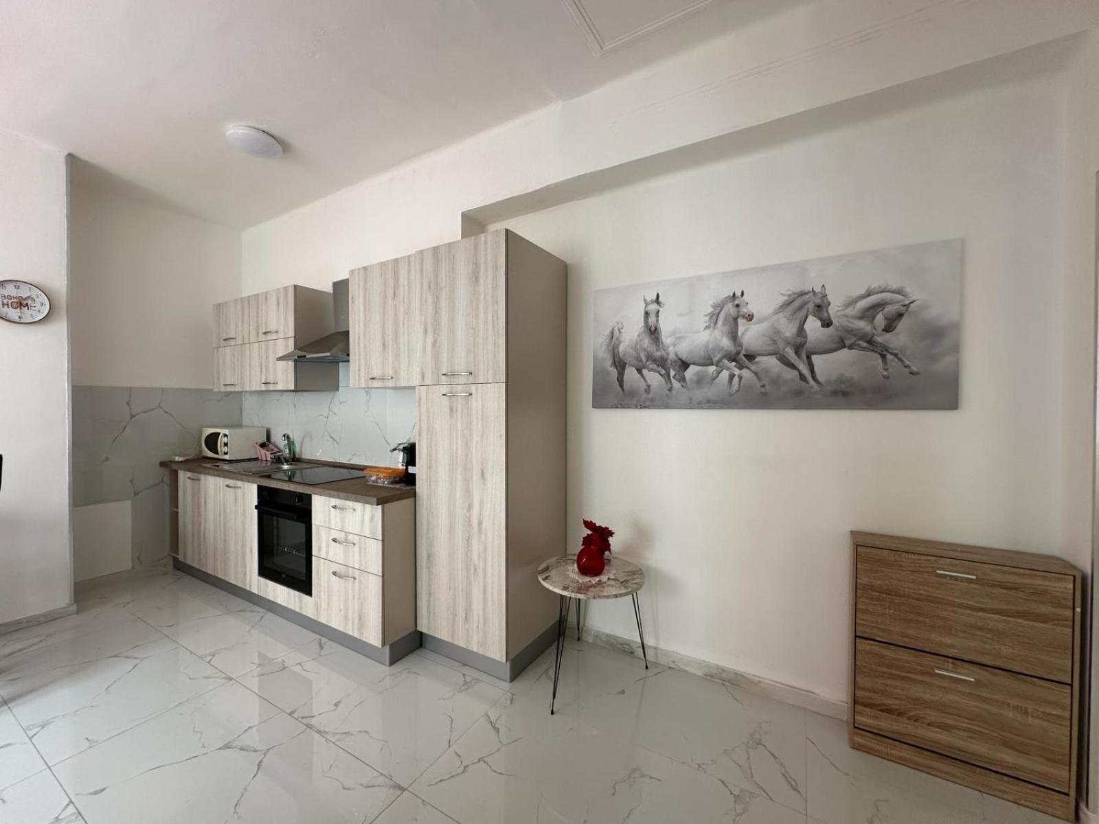 Wh - Dolce Vita - Bilocale - 5 Minuti Dal Centro - Parcheggio Gratuito - Wifi Sanremo Eksteriør bilde