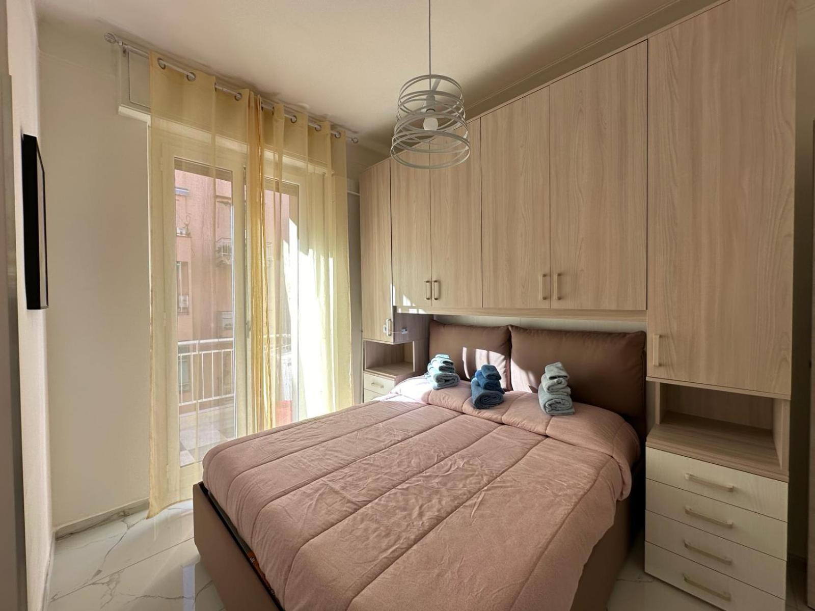 Wh - Dolce Vita - Bilocale - 5 Minuti Dal Centro - Parcheggio Gratuito - Wifi Sanremo Eksteriør bilde